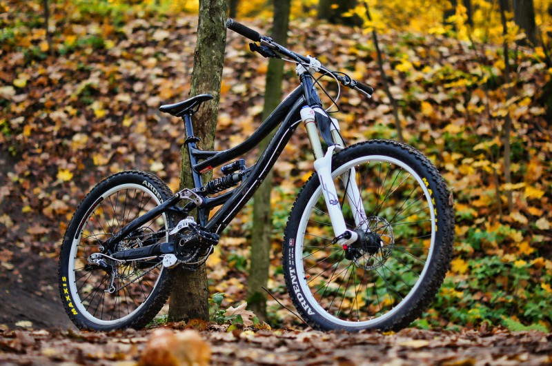 Specialized - SX Trail | Specialized, SX Trail, Rock Shox Lyrik, Shimano XT M780, Truvativ Hussefelt, Sun Ringle Hill Rod